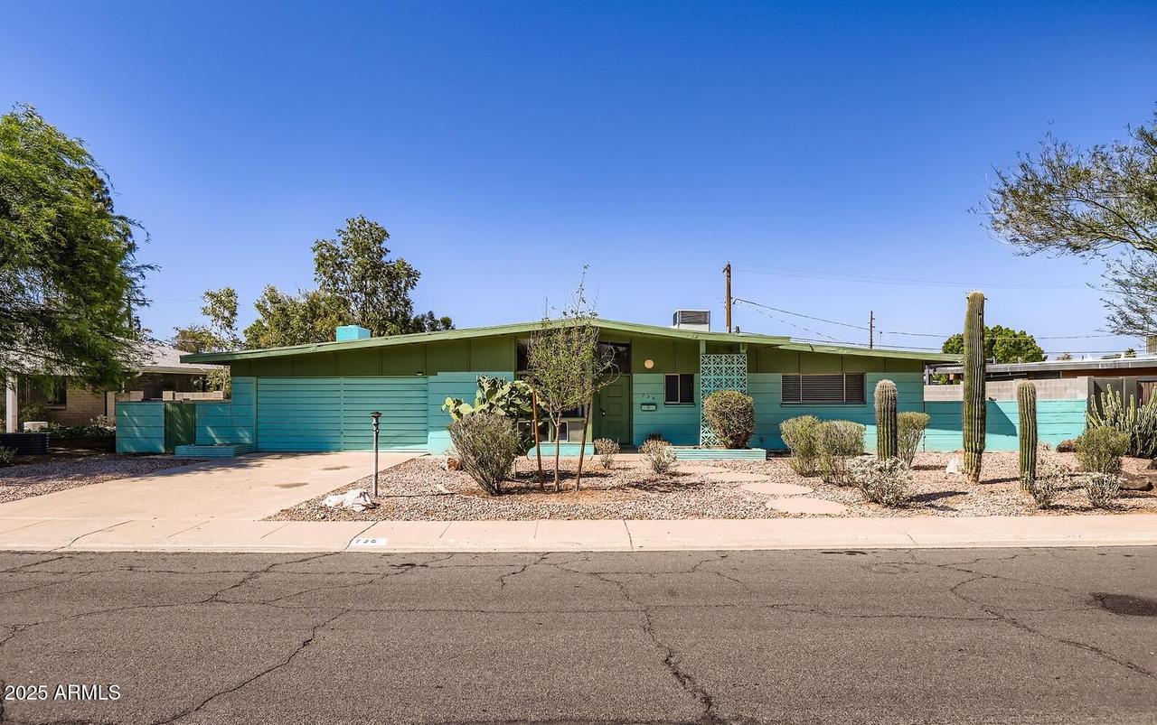 736 E Loyola Dr., Tempe, AZ 85282