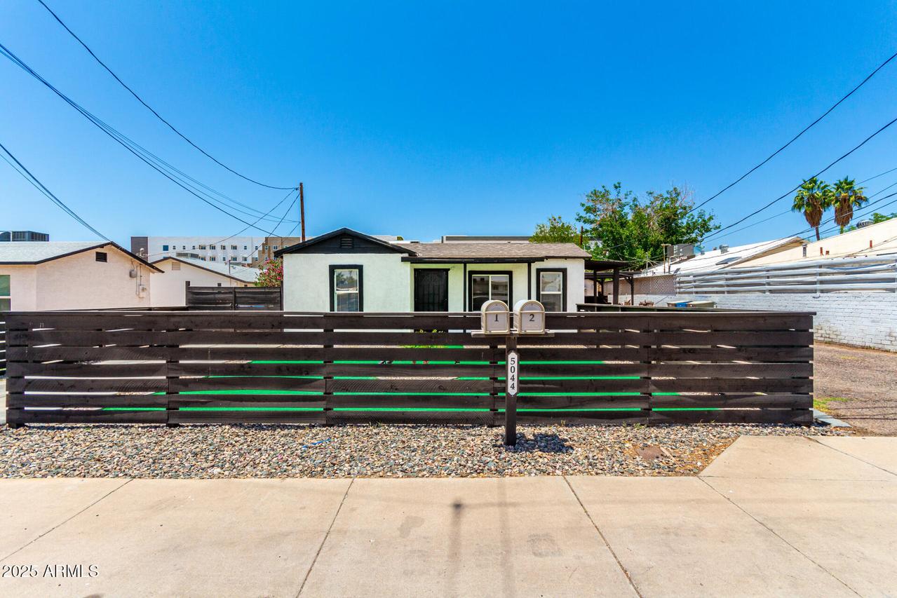 5044 N 18th Ave., Phoenix, AZ 85015
