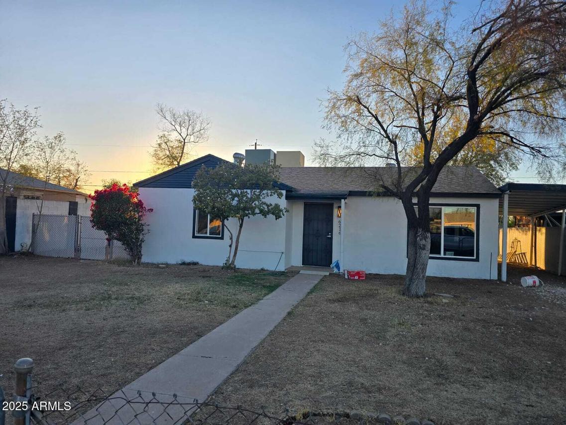 6216 S 5th Ave., Phoenix, AZ 85041