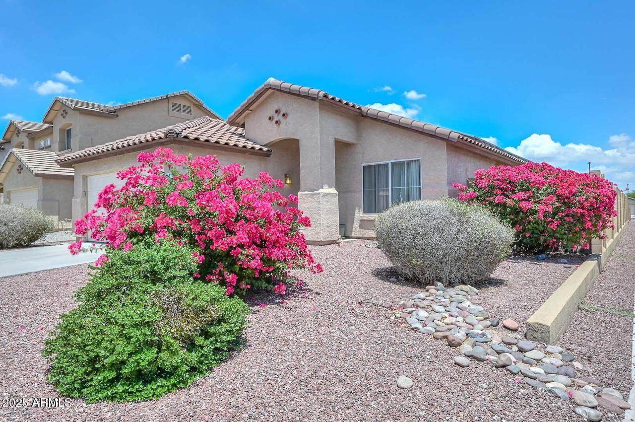 1527 S 219th Ln., Buckeye, AZ 85326