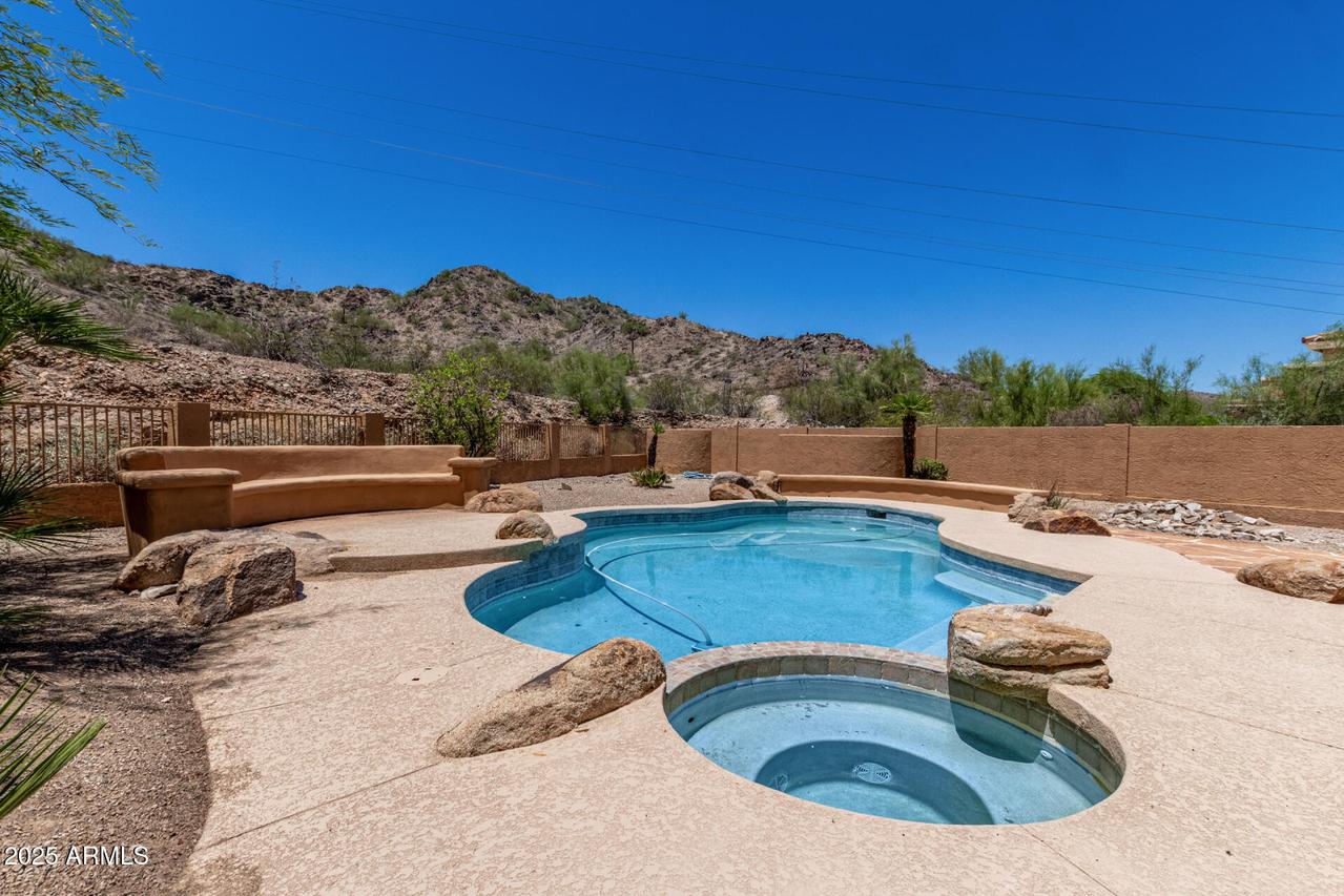 11238 N 11th St., Phoenix, AZ 85020