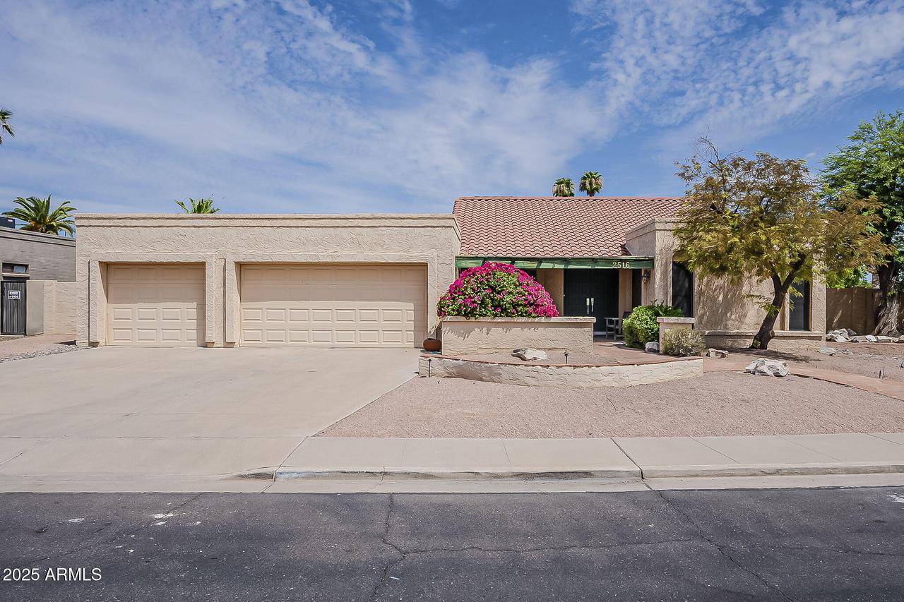 2516 W Madero Ave., Mesa, AZ 85202