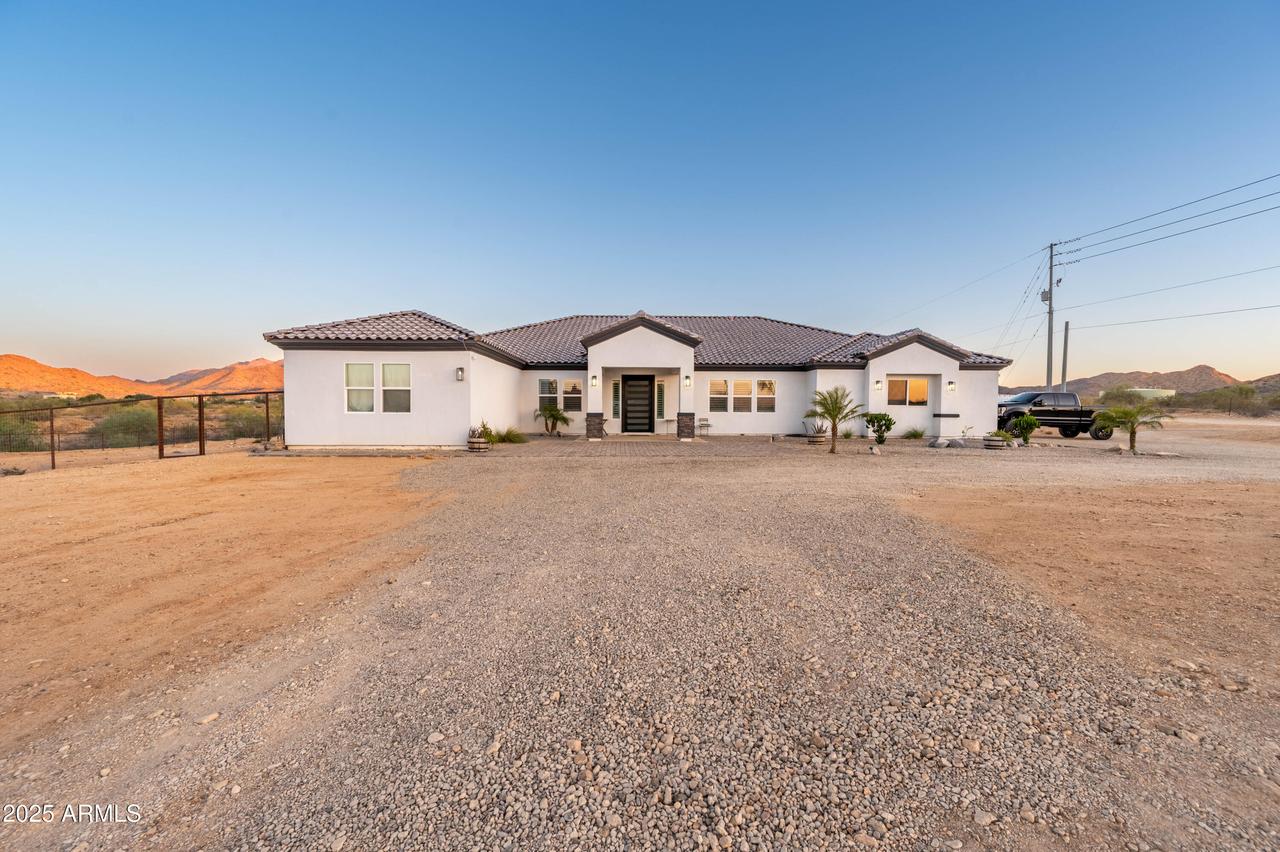 8017 S 143rd Ave., Goodyear, AZ 85338