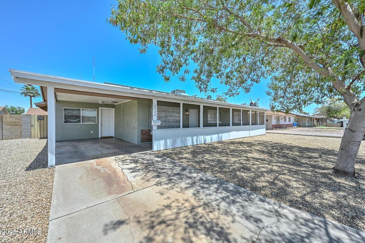 2922 W Citrus Way, Phoenix, AZ 85017