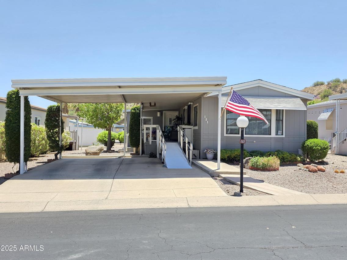 2233 E Behrend Dr. #121, Phoenix, AZ 85024