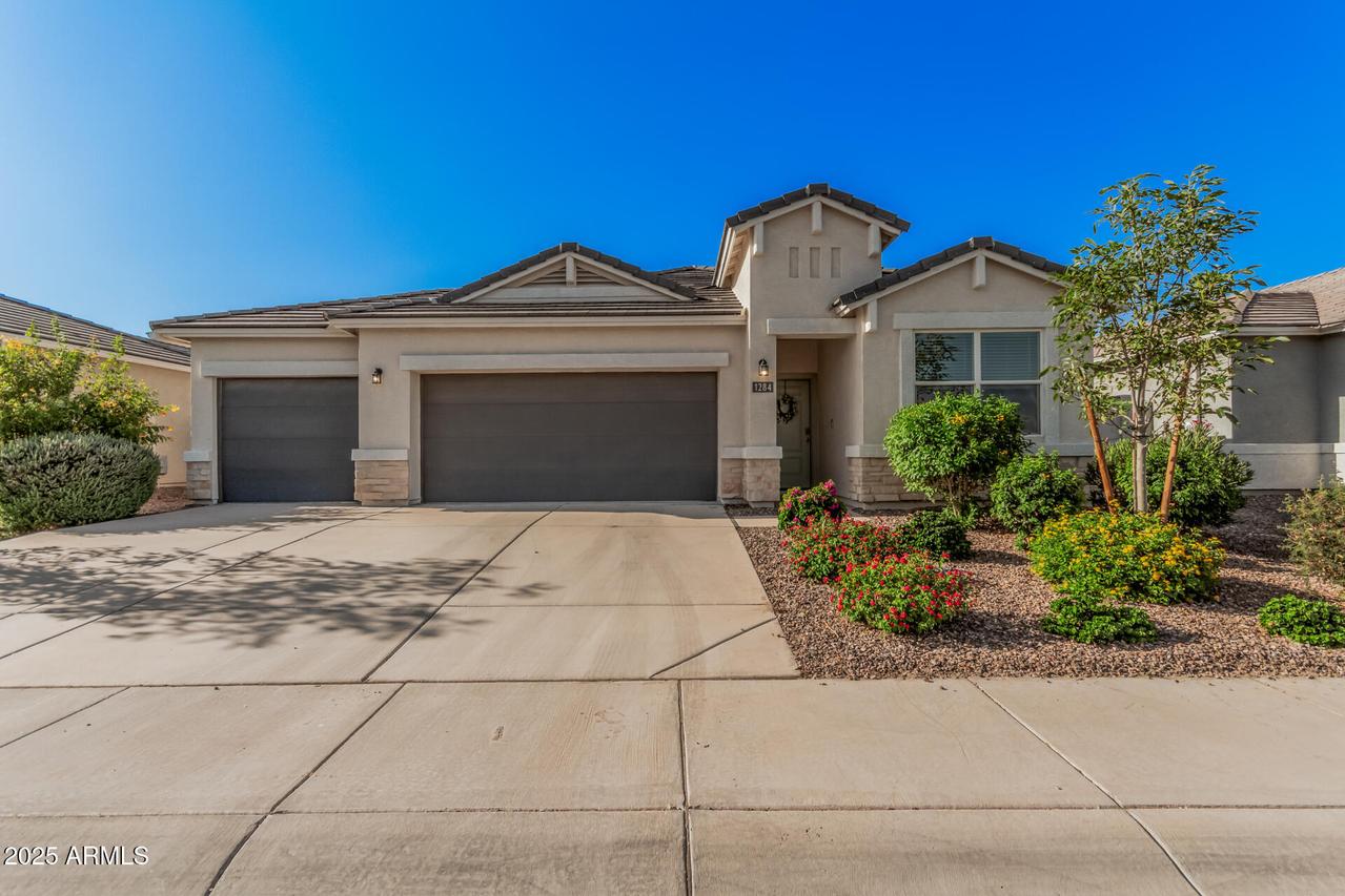 1284 W Sussex St., San Tan Valley, AZ 85143