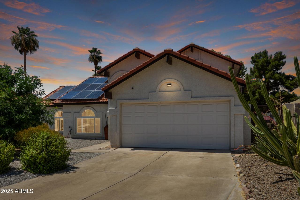7108 W Morrow Dr., Glendale, AZ 85308