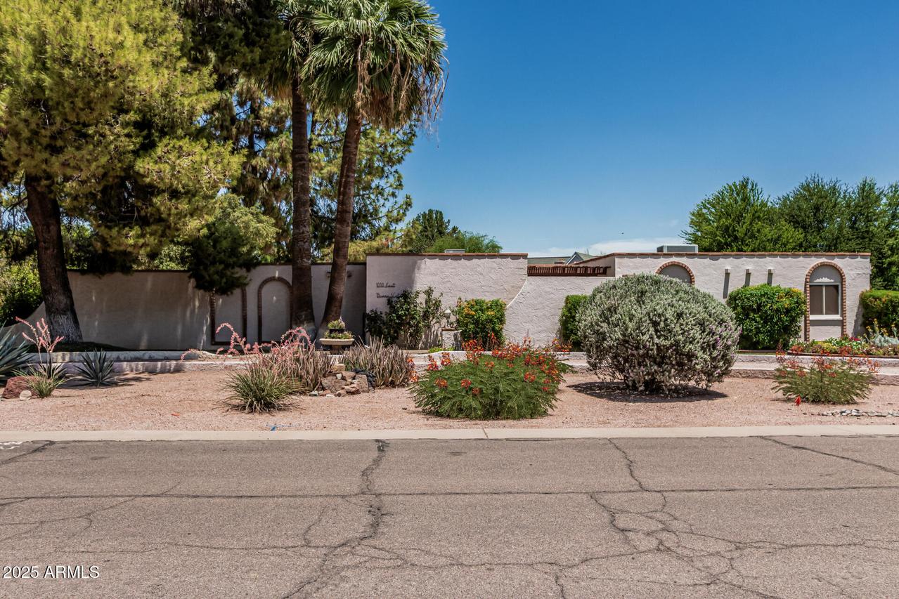 1010 E Buena Vista Dr., Tempe, AZ 85284