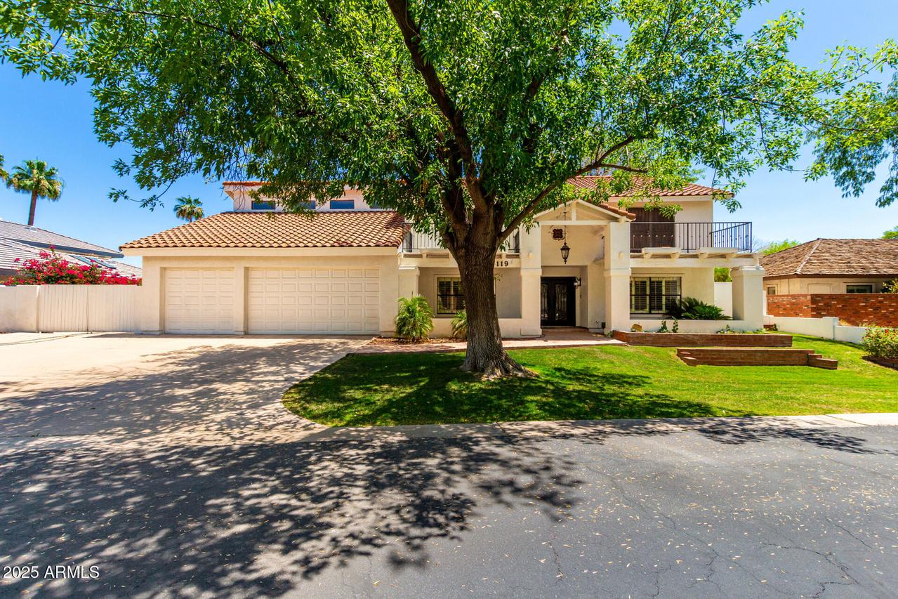 119 E Palomino Dr., Tempe, AZ 85284