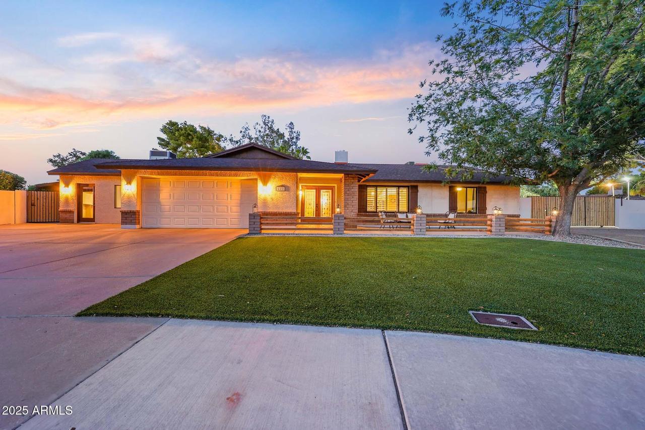 14221 N 43rd St., Phoenix, AZ 85032