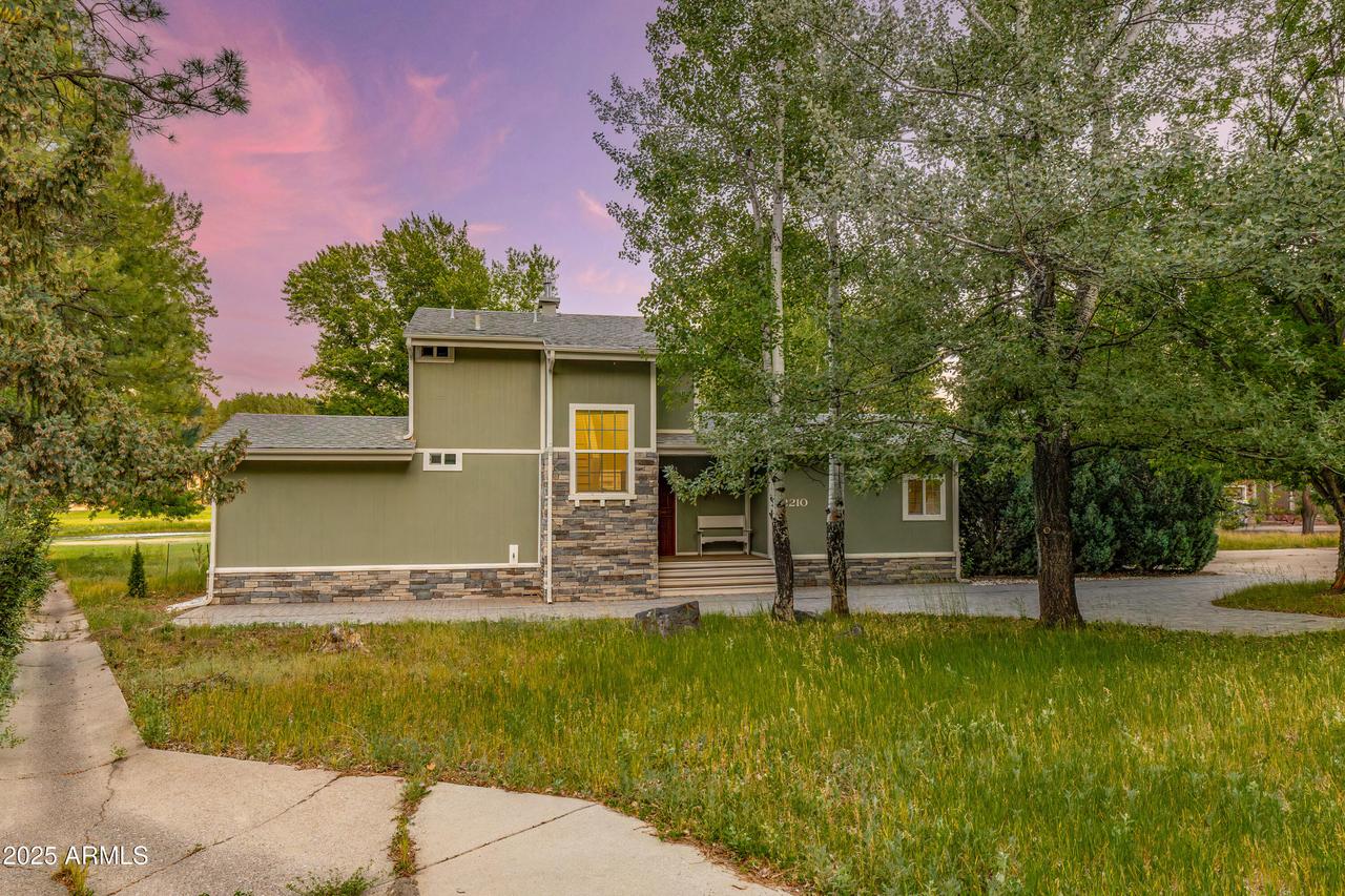 2210 N Southern Hills Dr., Flagstaff, AZ 86004