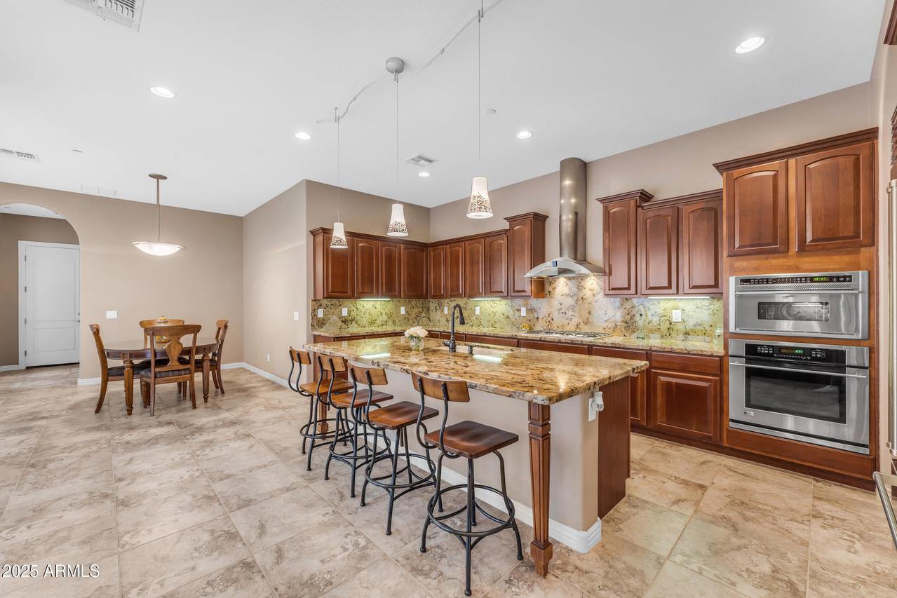 790 E Sunburst Ln., Tempe, AZ 85284