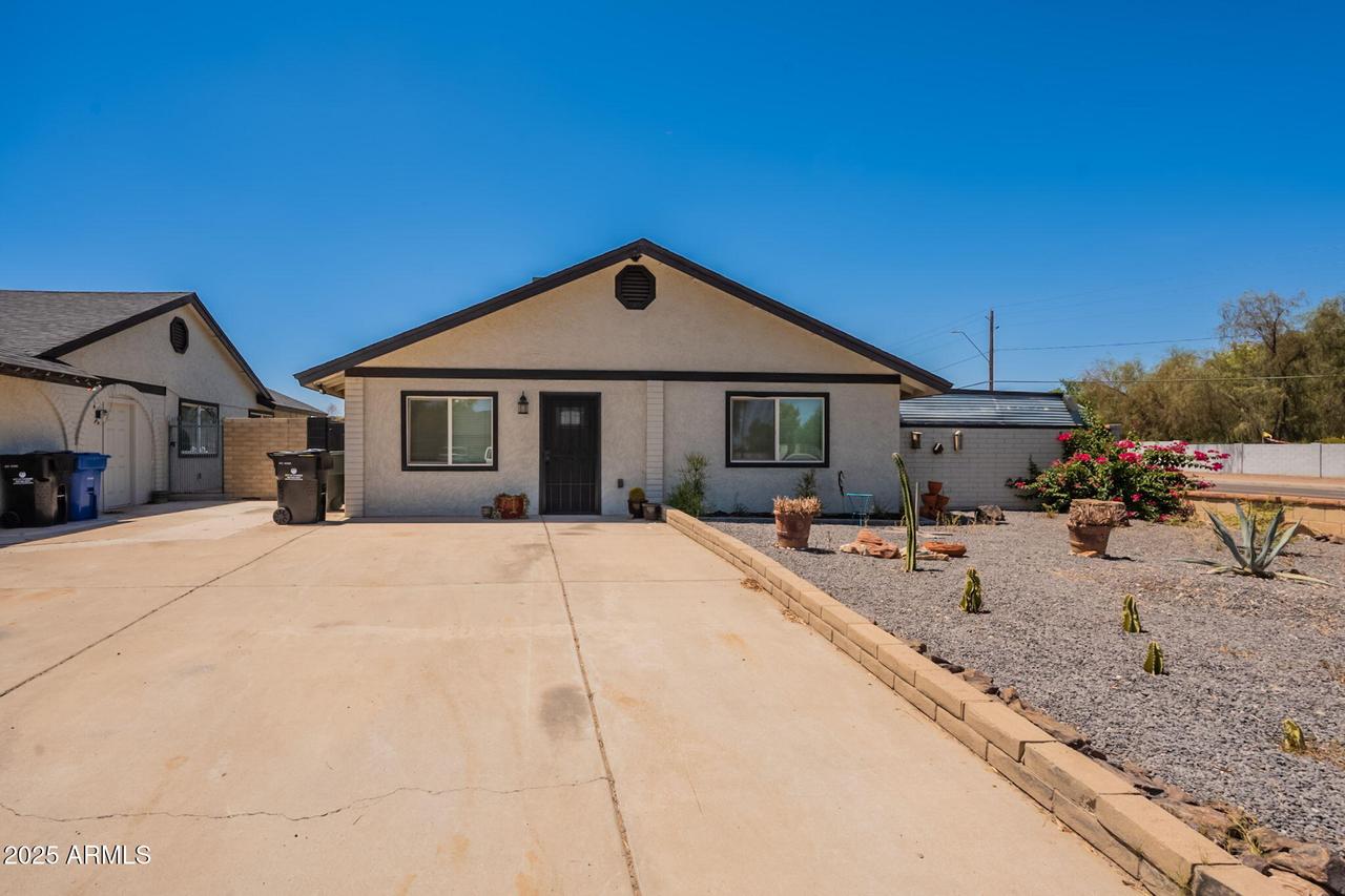 4001 E Apollo Rd., Phoenix, AZ 85042