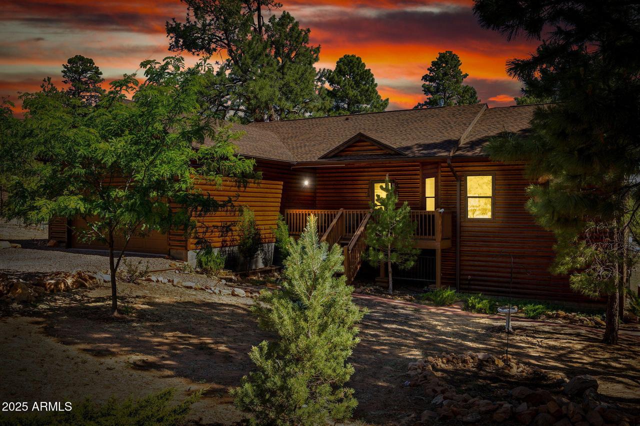 1970 Twin Pines Tr., Overgaard, AZ 85933