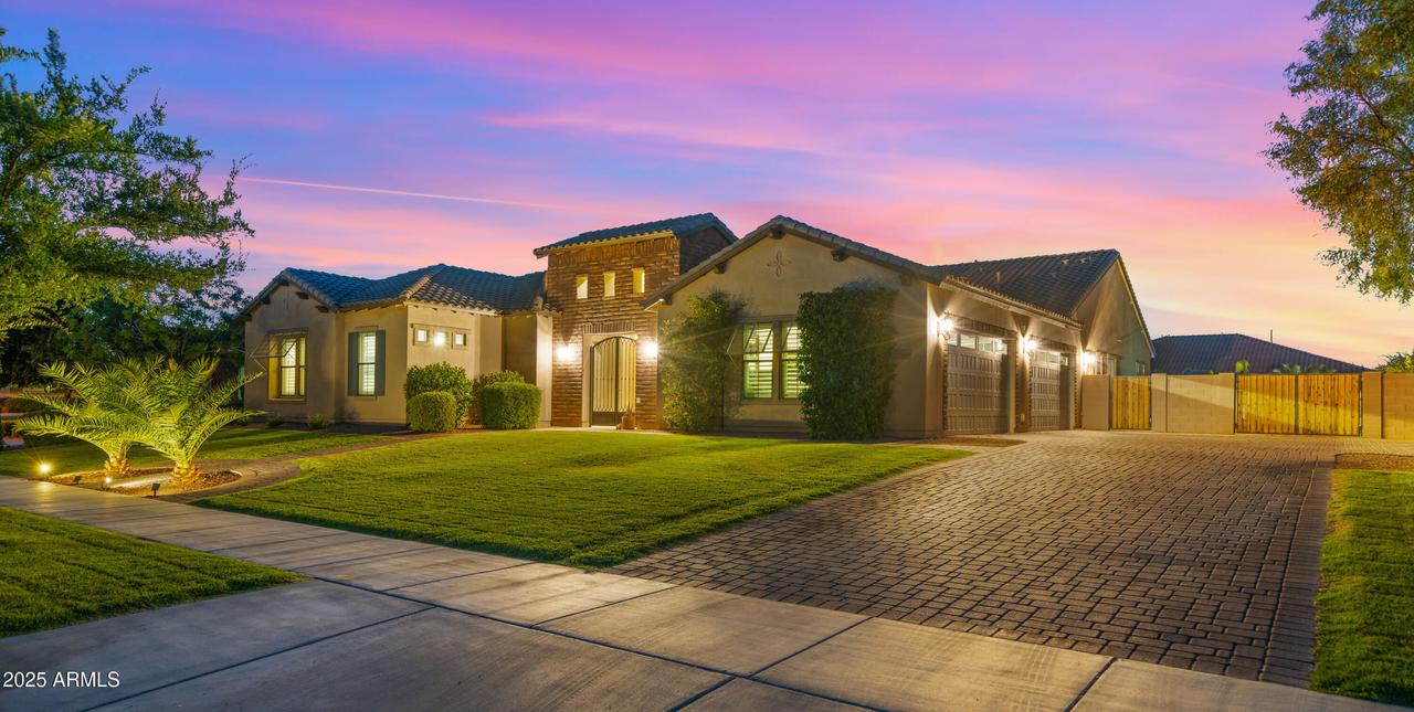 17850 E Bronco Ct., Queen Creek, AZ 85142