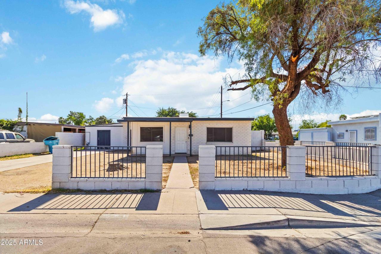 7201 N 26th Ln., Phoenix, AZ 85051
