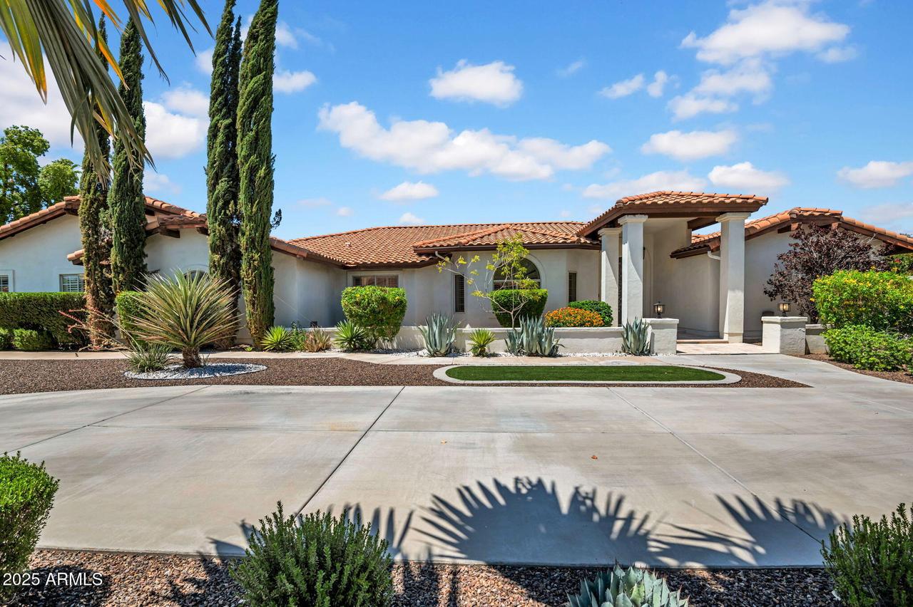 5320 W Soft Wind Dr., Glendale, AZ 85310