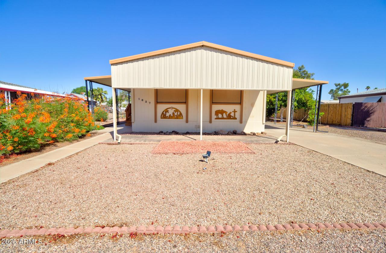 1637 N Sandalwood Dr., Casa Grande, AZ 85122
