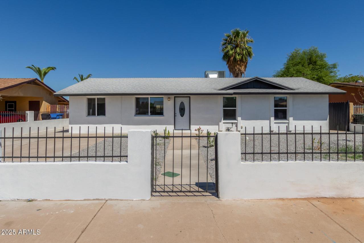 8438 W Montecito Ave., Phoenix, AZ 85037