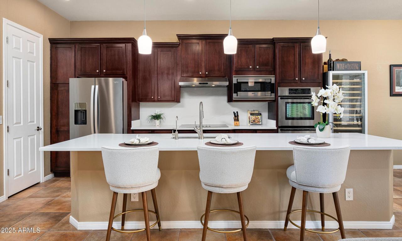 2059 W Whisper Rock Tr., Phoenix, AZ 85085