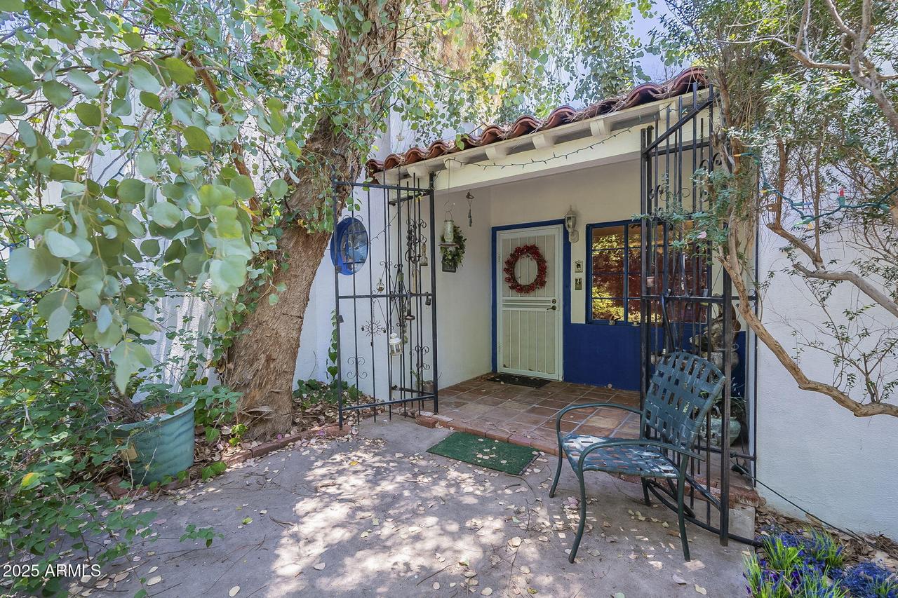 3303 E Clarendon Ave., Phoenix, AZ 85018