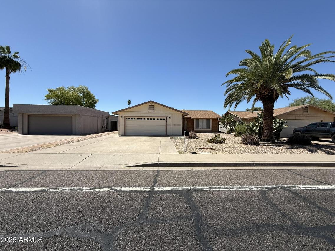 3827 E Sweetwater Ave., Phoenix, AZ 85032