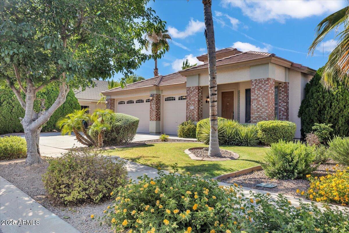 8820 W Glenn Dr., Glendale, AZ 85305