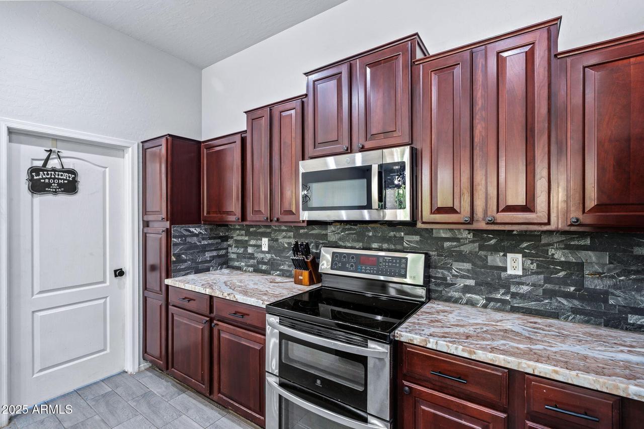 7911 E Posada Ave., Mesa, AZ 85212