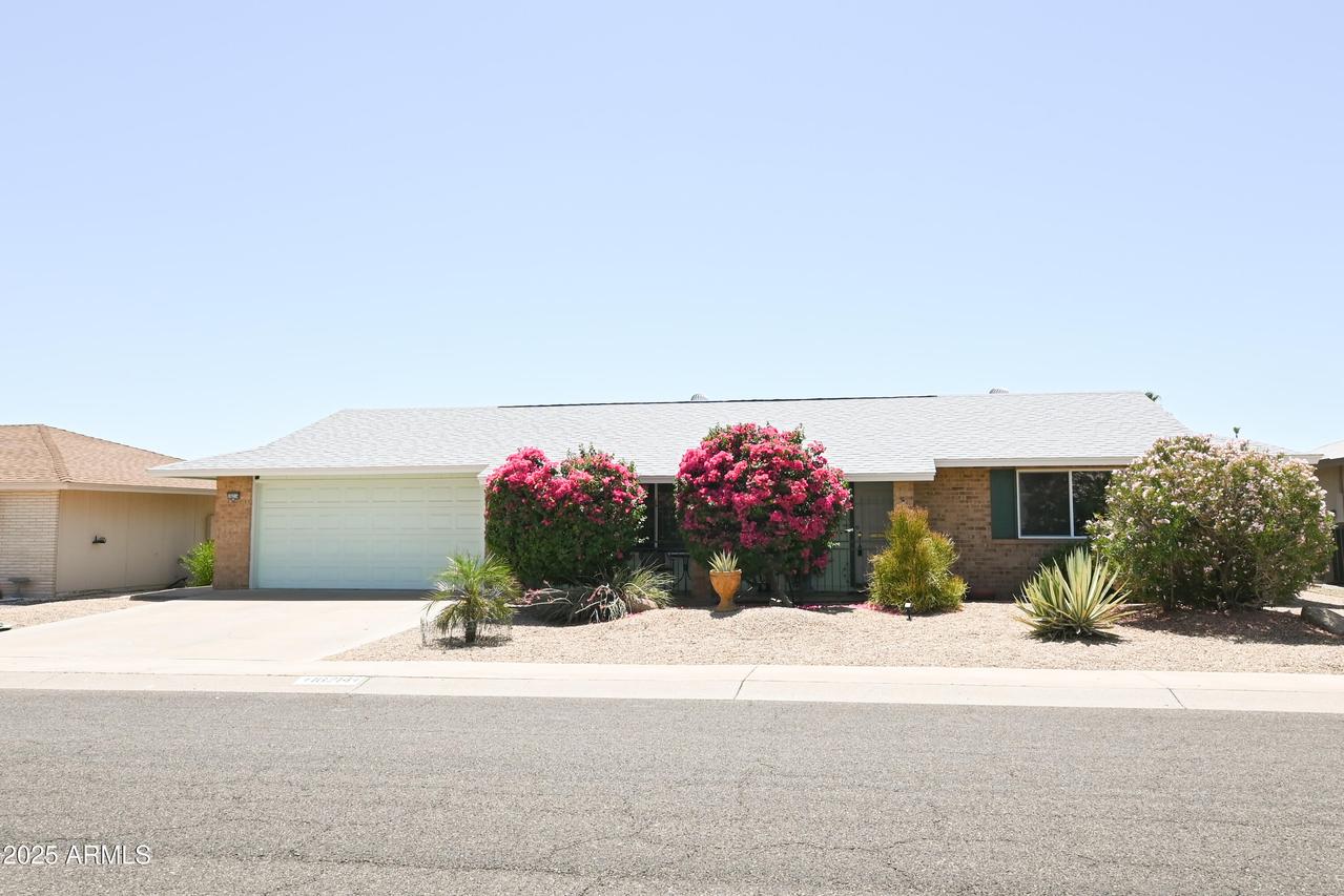 16214 N Lakeforest Dr., Sun City, AZ 85351