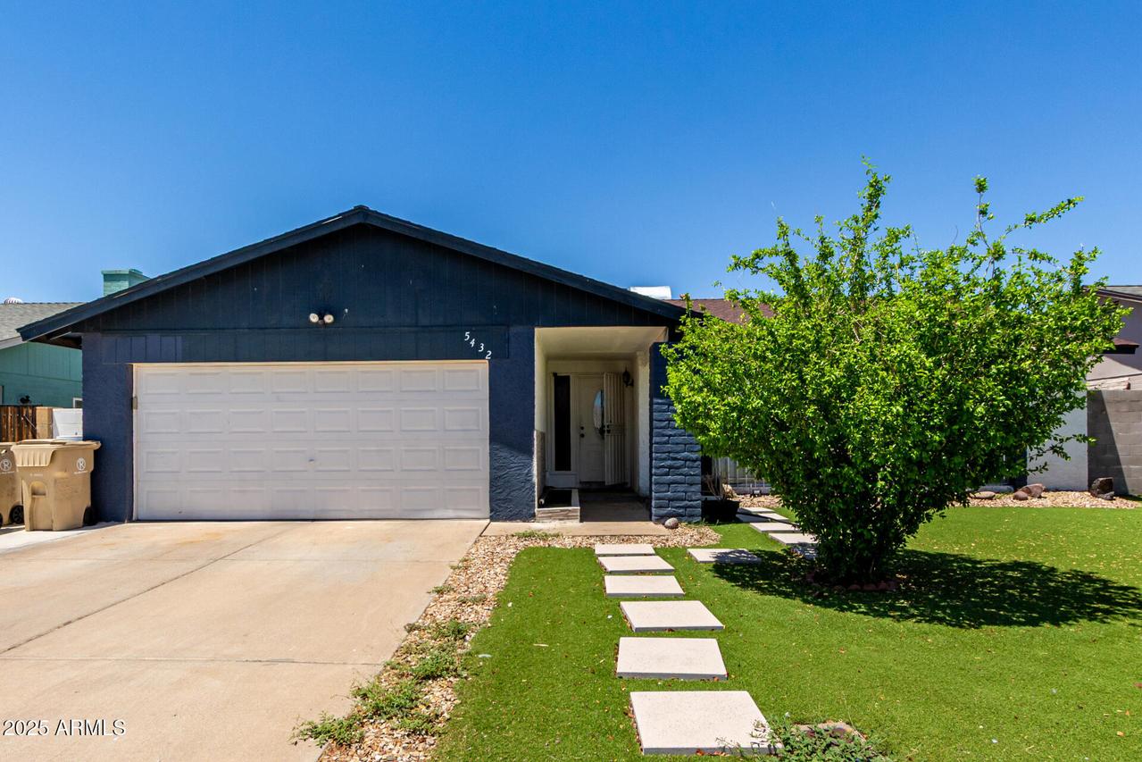 5432 W Sunnyside Dr., Glendale, AZ 85304