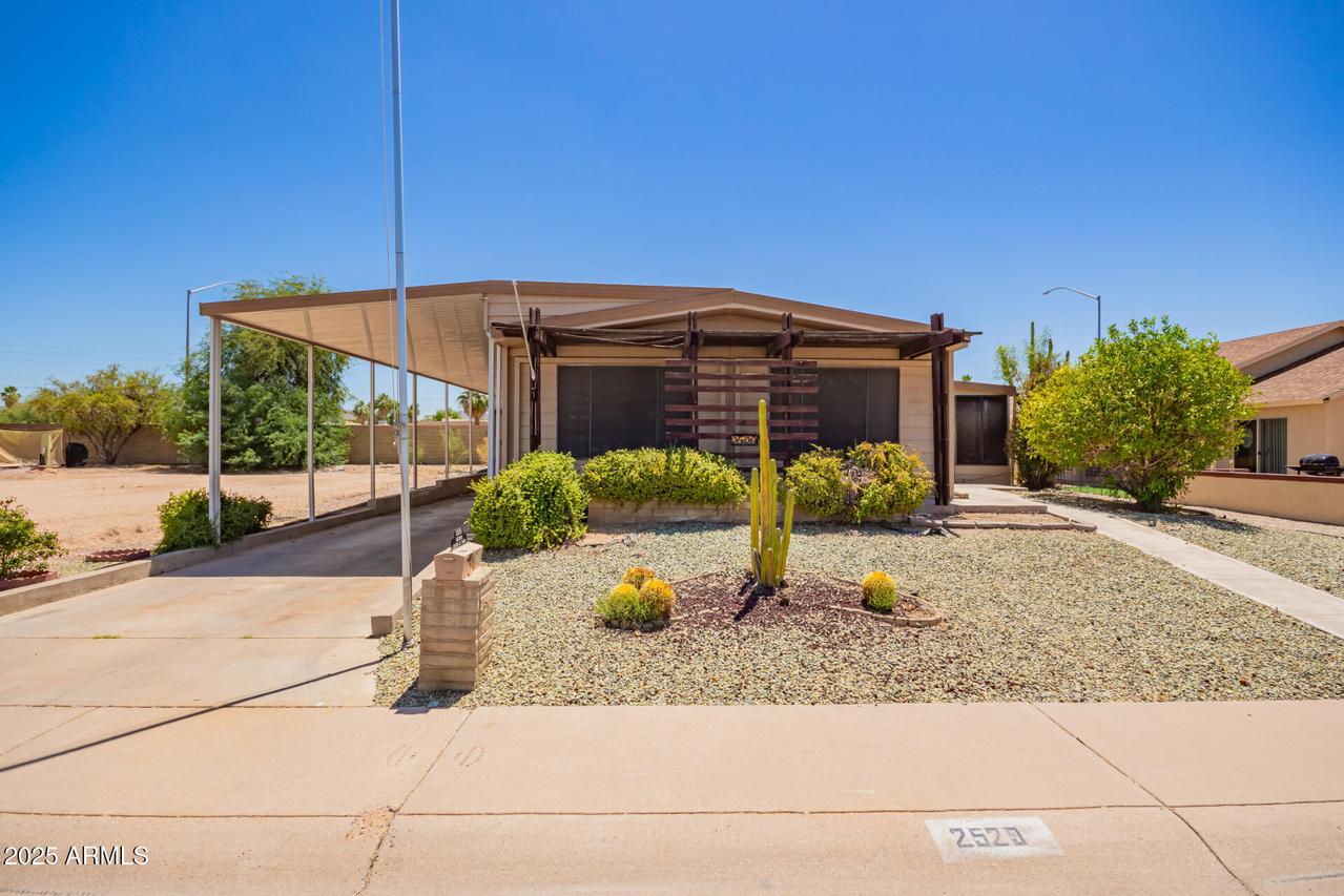 2529 N Barber Dr., Mesa, AZ 85215