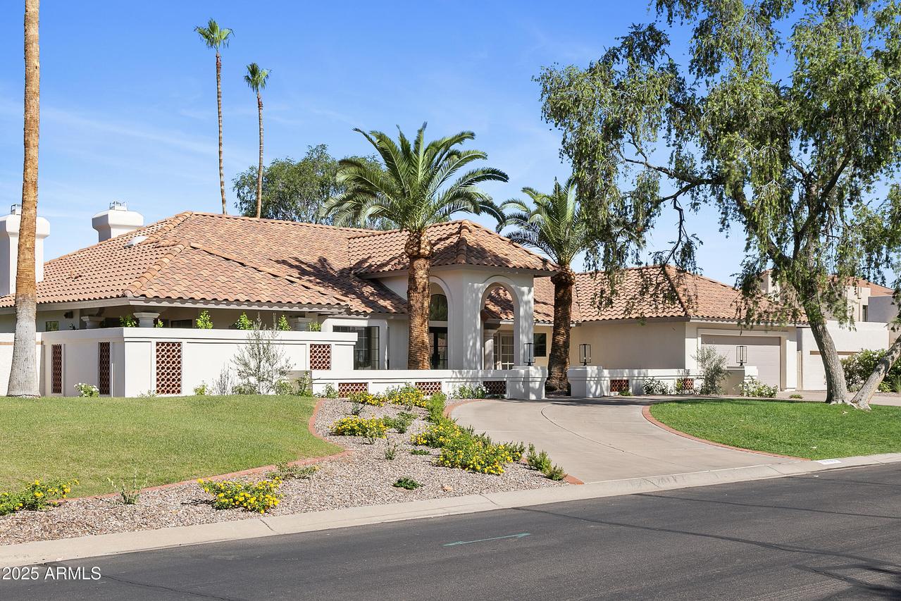 10300 N 48th Pl., Paradise Valley, AZ 85253