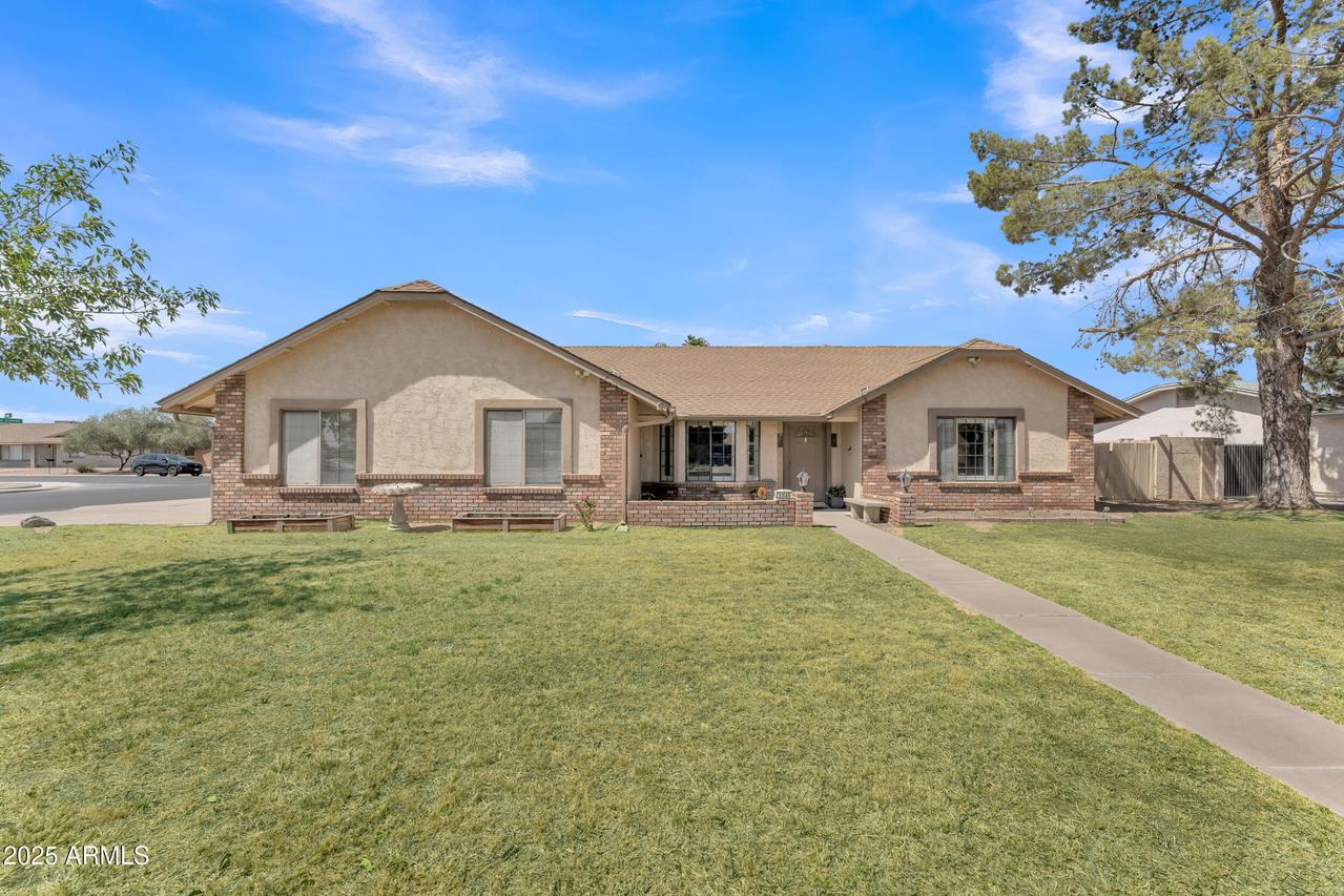 3046 E Dover St., Mesa, AZ 85213