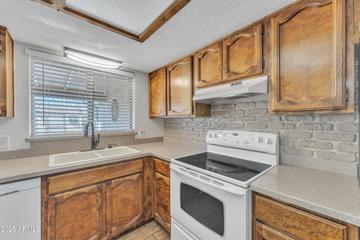 3046 E Dover St., Mesa, AZ 85213