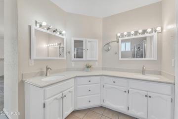 3046 E Dover St., Mesa, AZ 85213