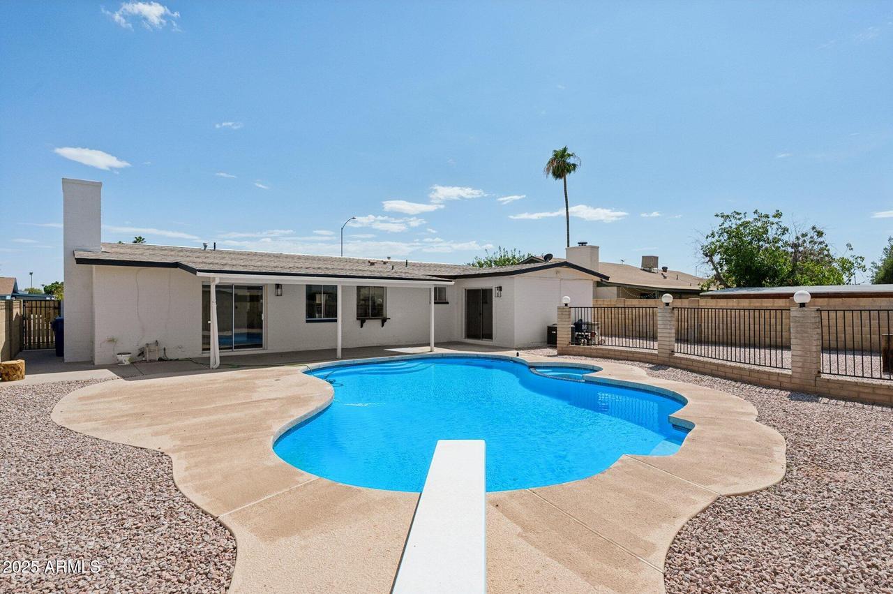 742 E Garnet Ave., Mesa, AZ 85204