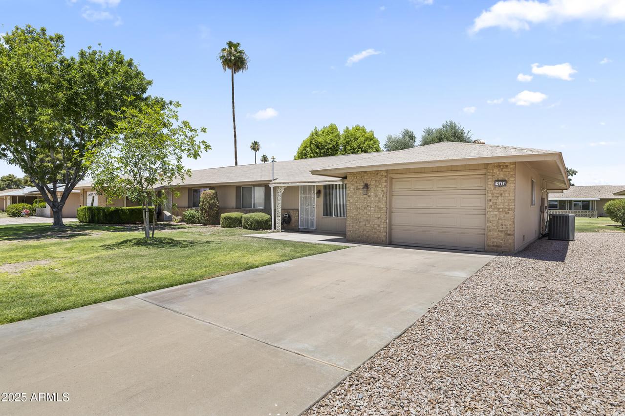 9434 W Greenway Rd., Sun City, AZ 85351