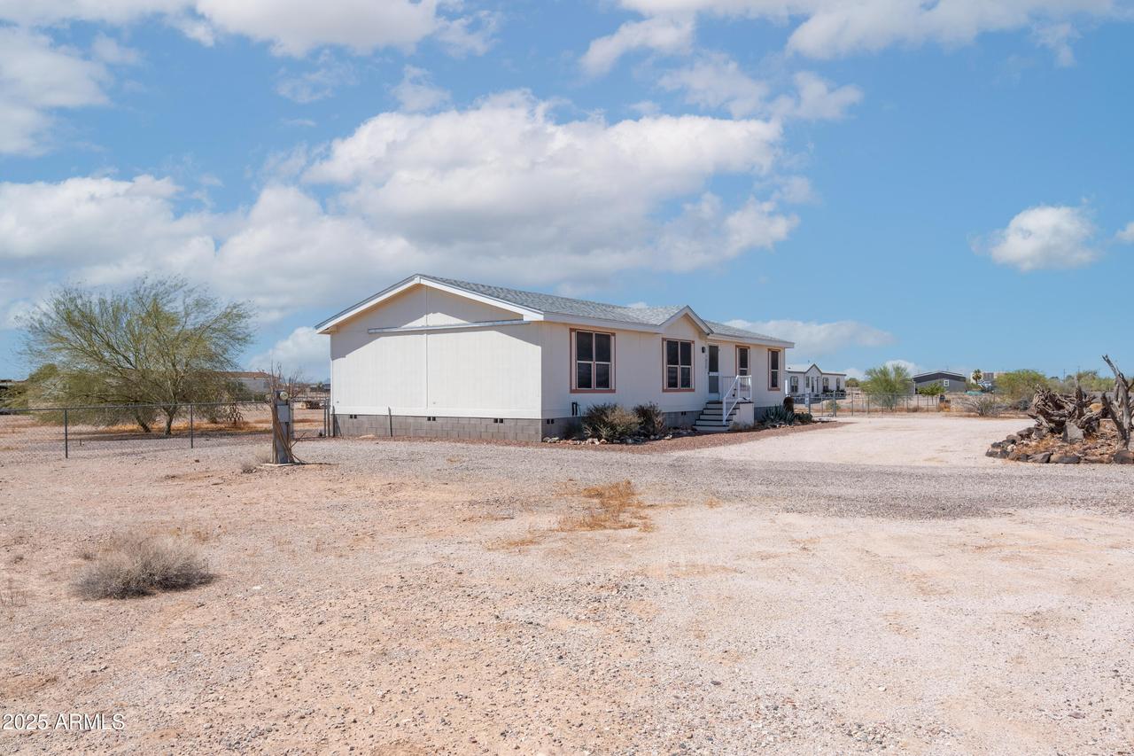 1626 S 355th Ln., Tonopah, AZ 85354