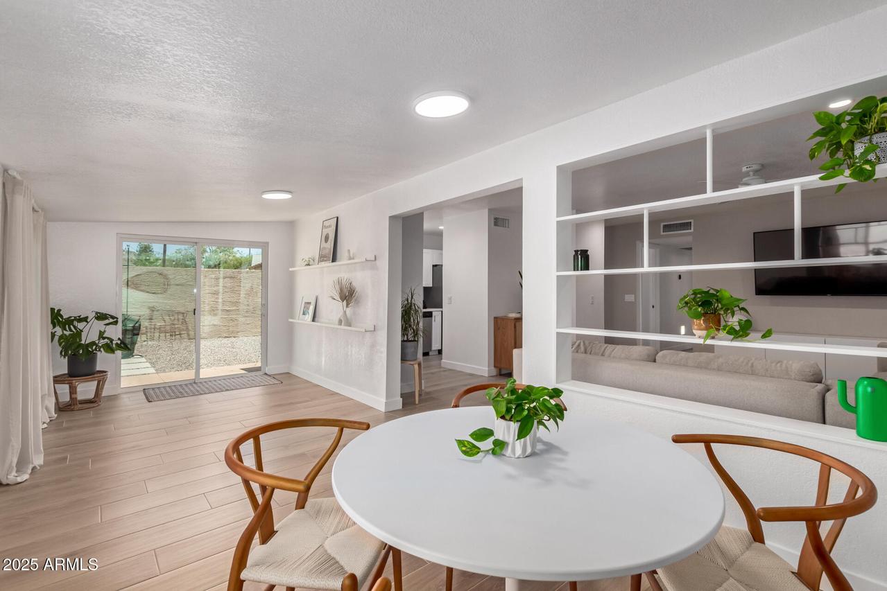 902 E Wahalla Ln., Phoenix, AZ 85024