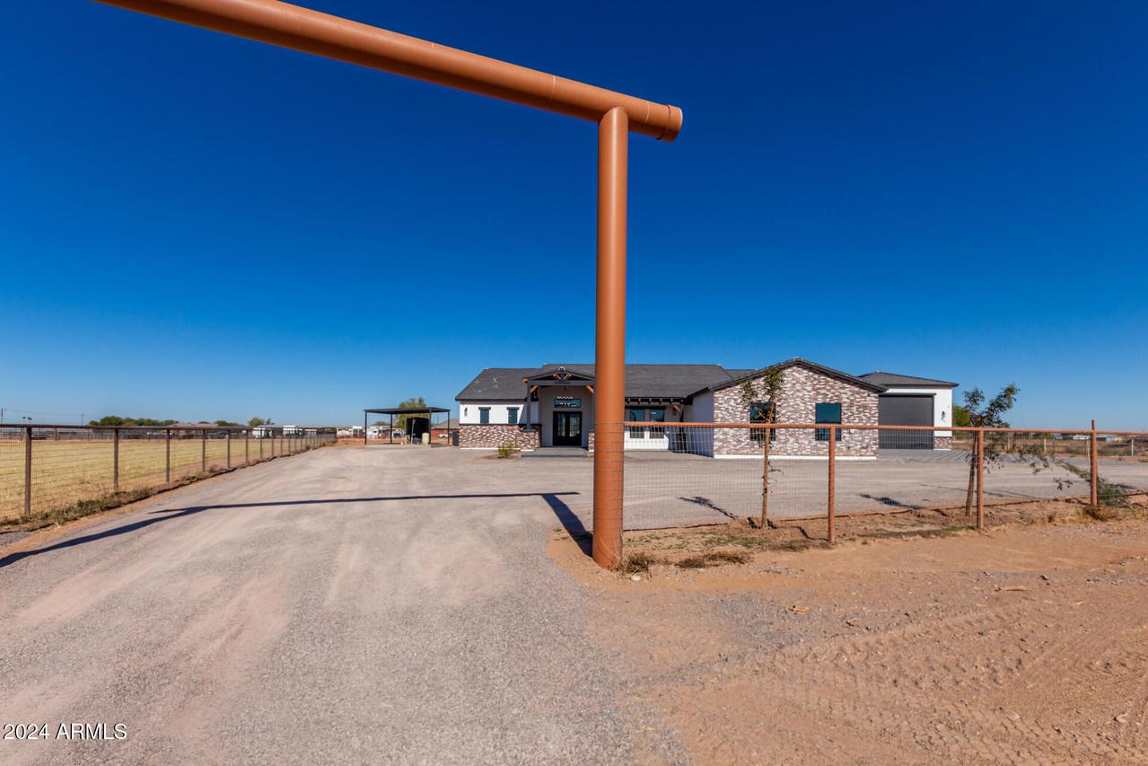 569 S May Pl., Casa Grande, AZ 85194