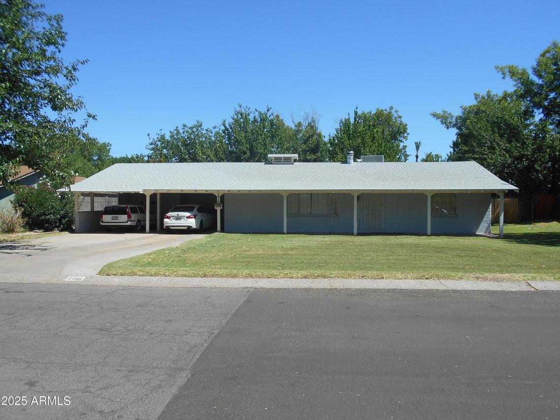 2818 E Elm St., Phoenix, AZ 85016