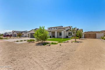 1297 W Lucky Ln., San Tan Valley, AZ 85144