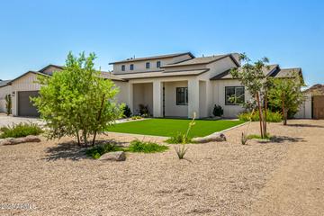 1297 W Lucky Ln., San Tan Valley, AZ 85144