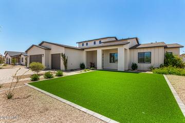 1297 W Lucky Ln., San Tan Valley, AZ 85144