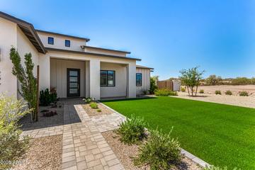 1297 W Lucky Ln., San Tan Valley, AZ 85144