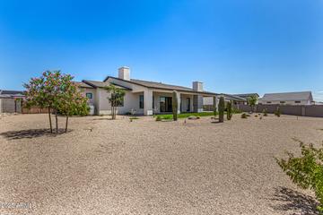 1297 W Lucky Ln., San Tan Valley, AZ 85144
