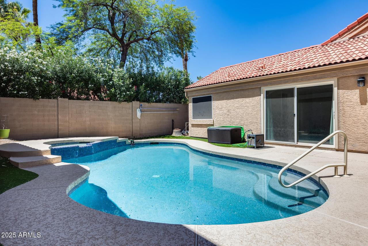 11217 E Laurel Ln., Scottsdale, AZ 85259