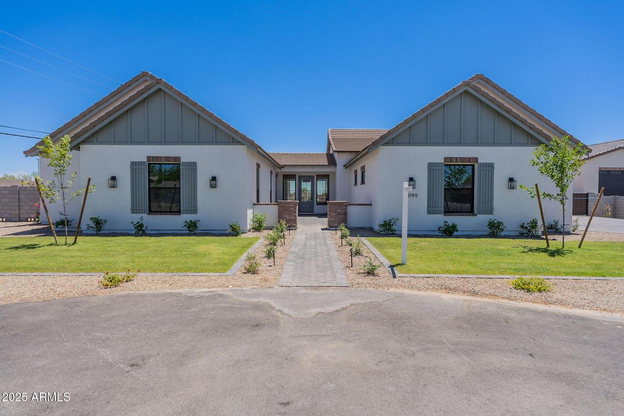 2095 N 77th Pl., Mesa, AZ 85207