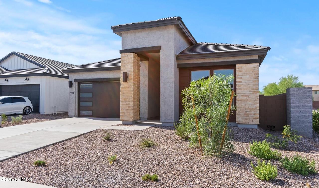 611 E Brown Way, San Tan Valley, AZ 85140