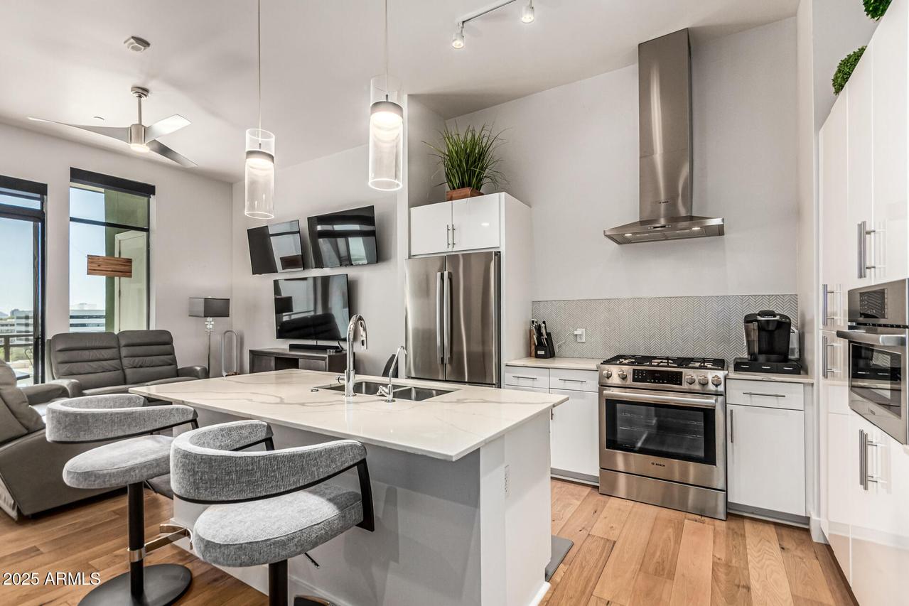 3131 N Central Ave. #7004, Phoenix, AZ 85012